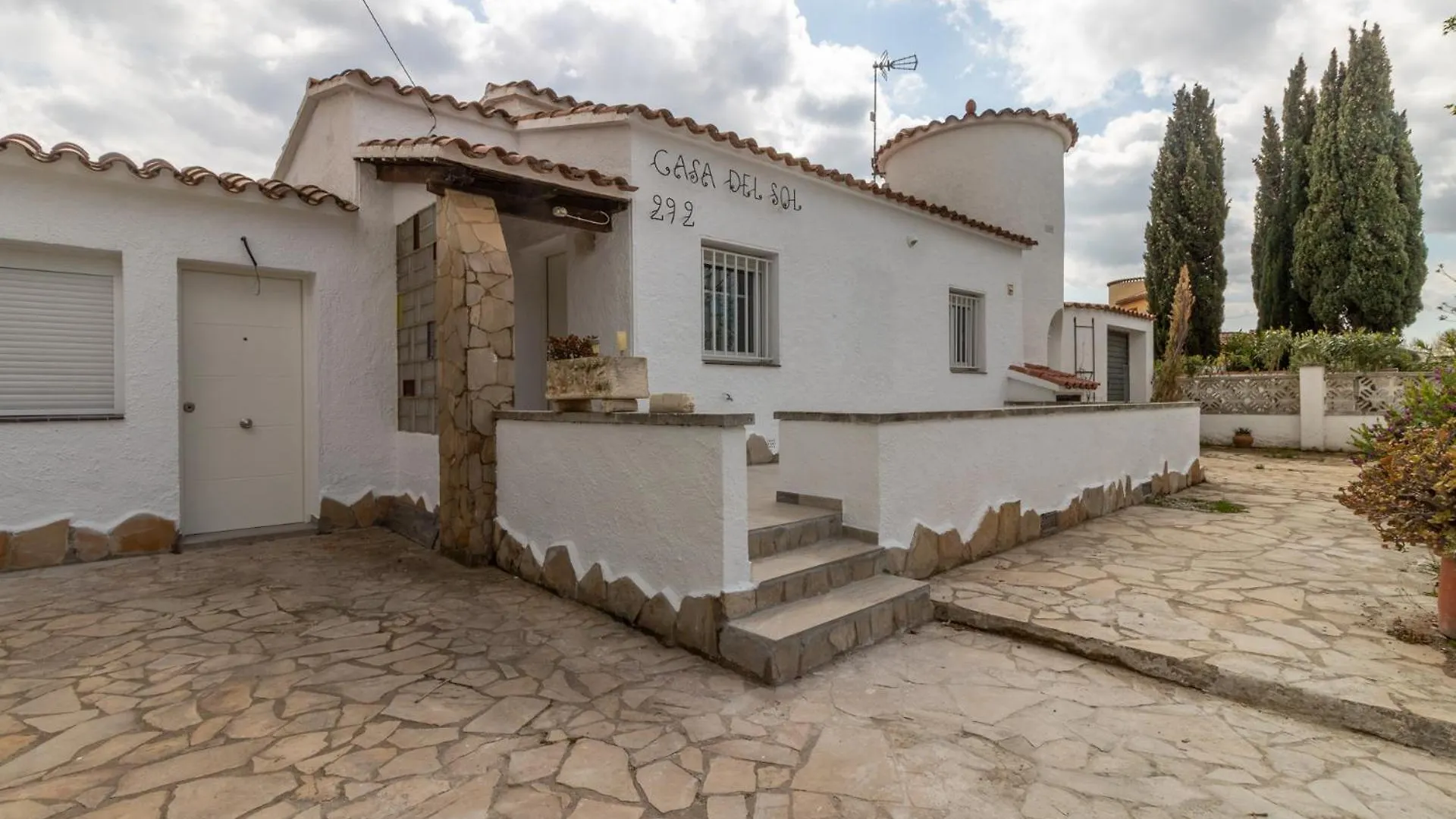 Goldhome - Casa 4 Habitaciones, Piscina Privada Climatizada Empuriabrava