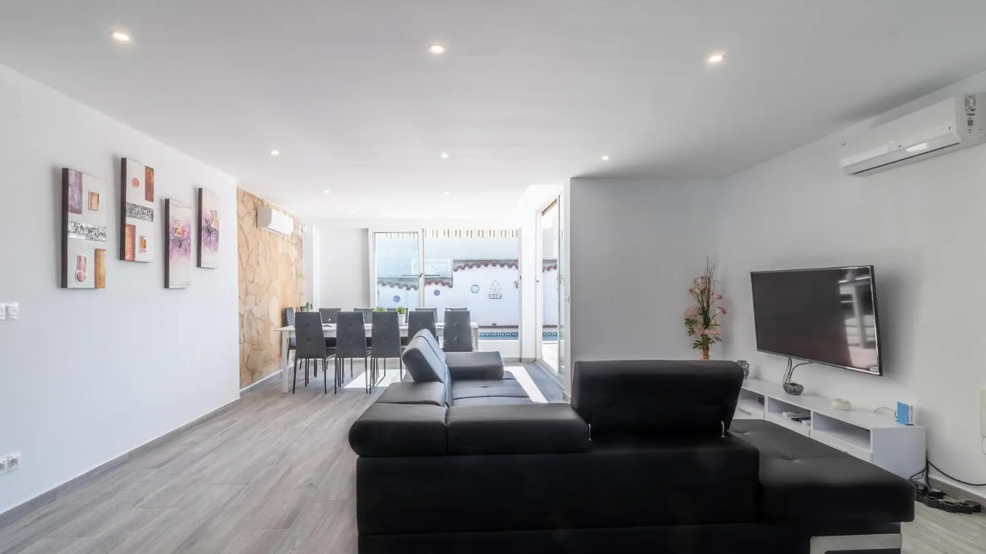 Goldhome - Casa 4 Habitaciones, Piscina Privada Climatizada Empuriabrava 0*,  Spain