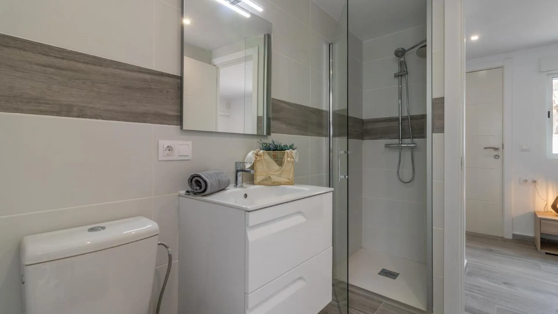 Goldhome - Casa 4 Habitaciones, Piscina Privada Climatizada Empuriabrava Holiday home