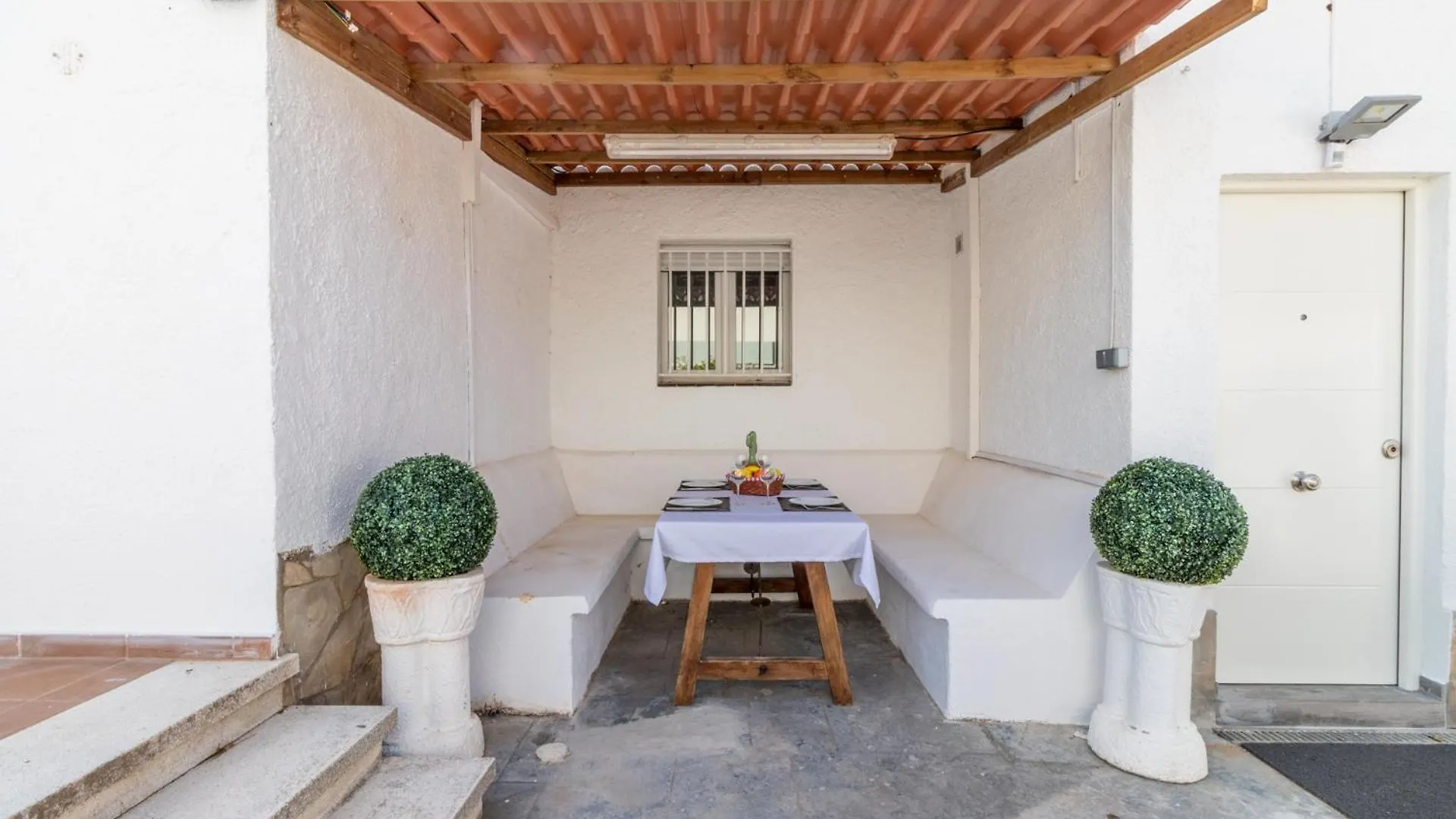 Goldhome - Casa 4 Habitaciones, Piscina Privada Climatizada Empuriabrava 0*,  Spain